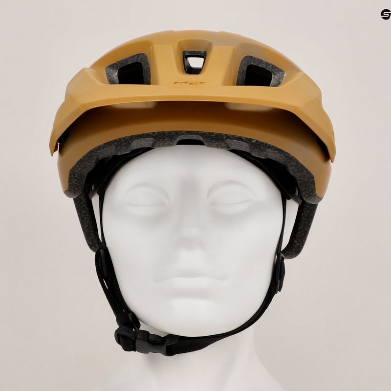 Cyklistická prilba MET Echo desert matt 9