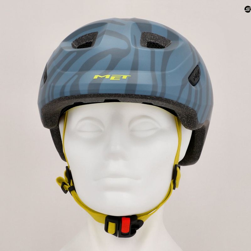Detská cyklistická prilba MET Hooray modrá zebra matná 9