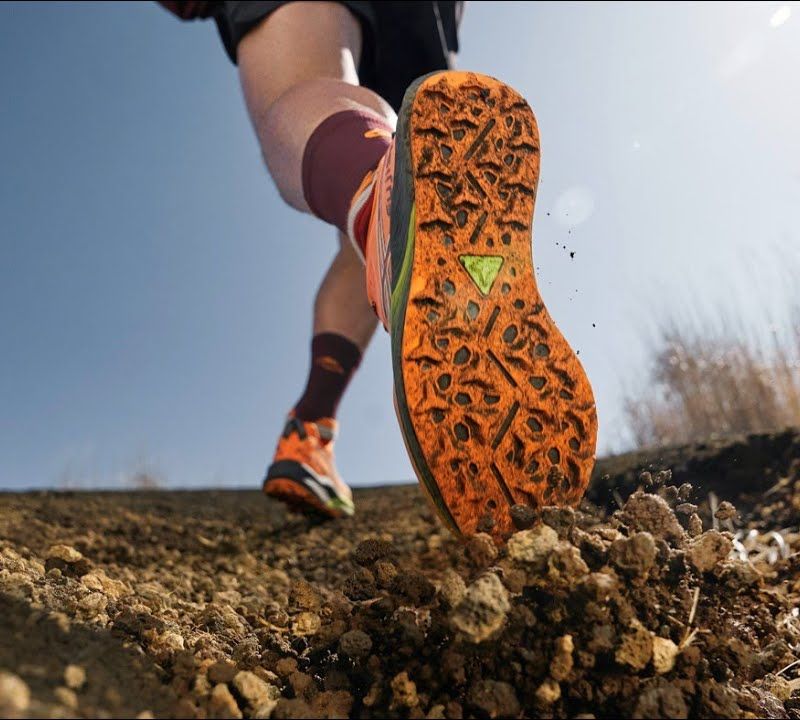 ASICS FUJISPEED 2 pánska bežecká obuv bright orange/antique red 19