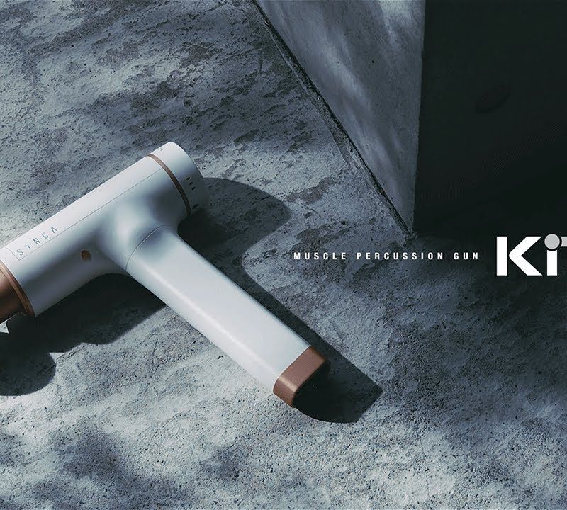 Masážny prístroj SYNCA Kitta Gun satin beige 16