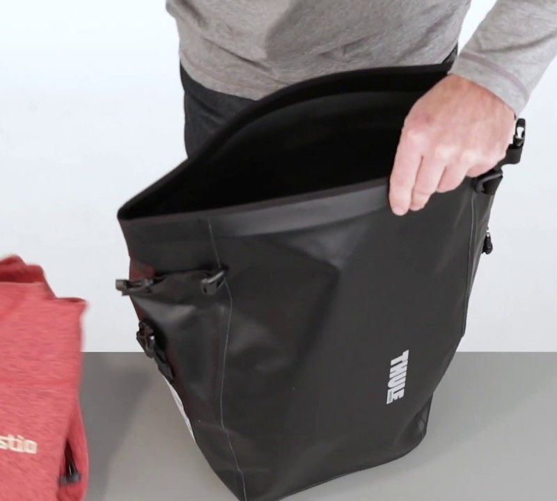 Thule Shield Pannier 25L modrá 3204210 nosič na bicykel 4