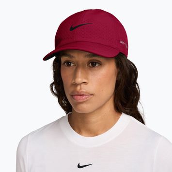 Šiltovka Nike Dri-FIT ADV Club team red/pale ivory