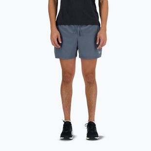 Pánske bežecké šortky New Balance Sport Essential 5" graphite