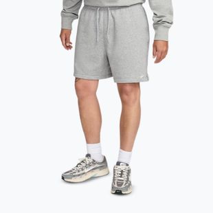 Pánske šortky Nike Club French Terry Flow dark grey heather/light smoke grey/white