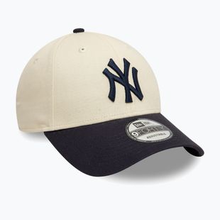 Šiltovka New Era Colourblock 9Forty New York Yankees light beige