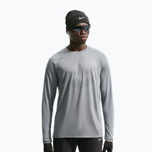 Pánske bežecké tričko longsleeve Nike Stride Dri-Fit ADV Smoke Grey