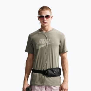 Pánske bežecké tričko Nike Dri-Fit Running silver sage/spruce fog