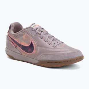 Pánske kopačky Nike Tiempo Streetgato PRM IC light violet ore/gum dark brown/peony