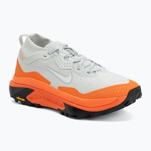 Dámske bežecké topánky Nike ACG Zegama GORE-TEX light silver/safety orange/summit white