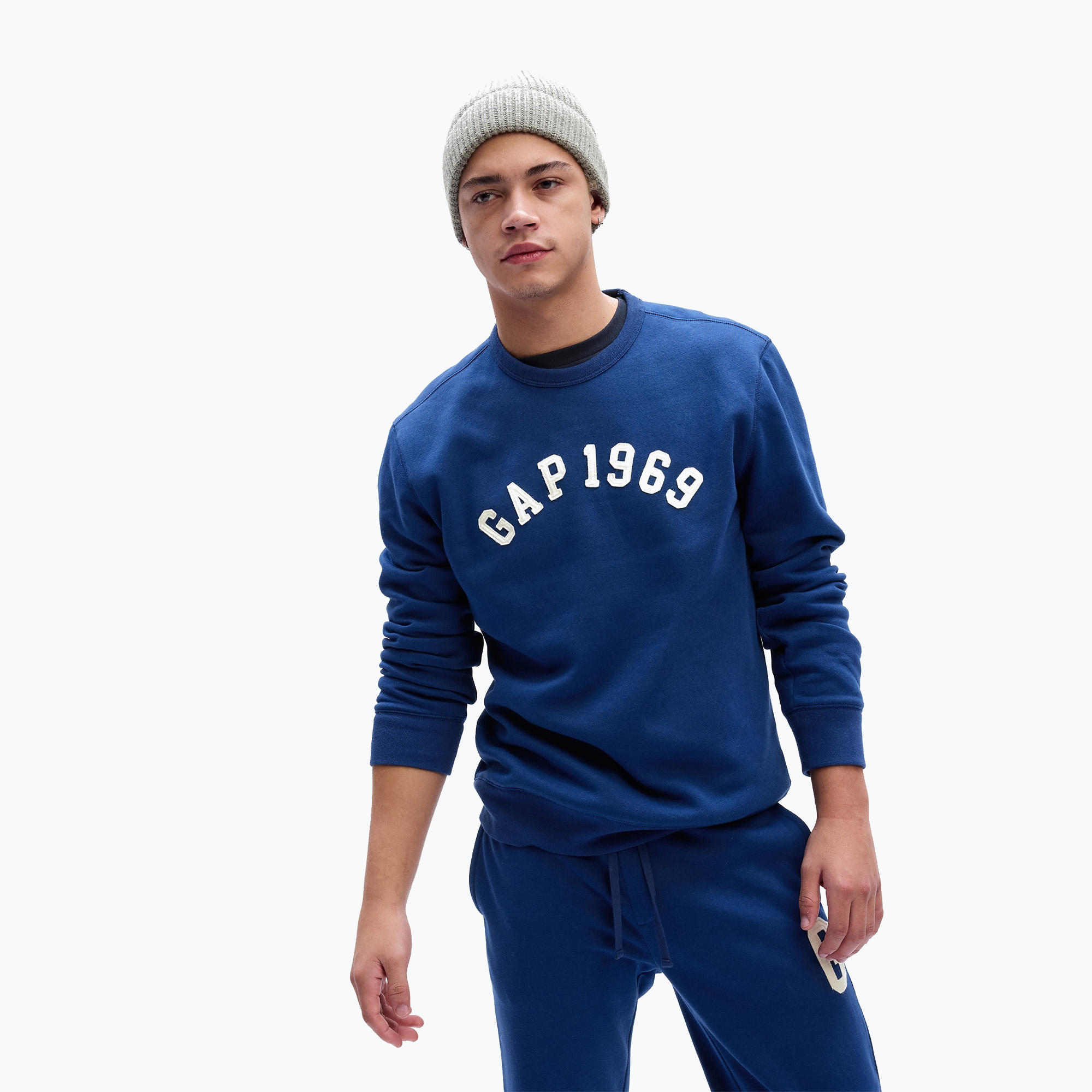 Pánska mikina GAP 1969 Logo Crewneck pangea blue (1969 Logo Crewneck 817079)
