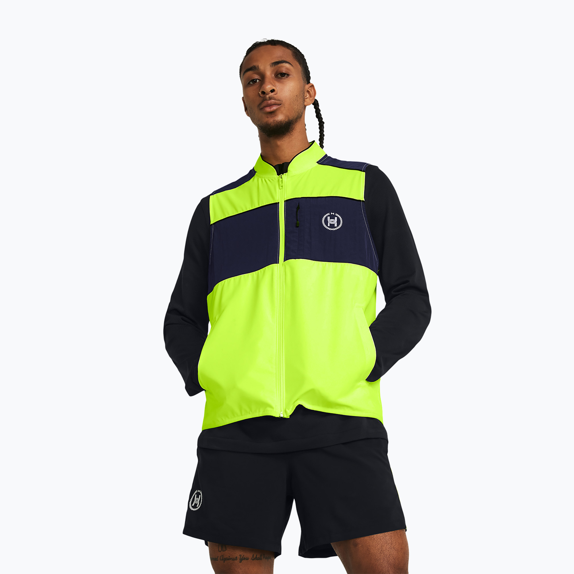 Pánska bežecká vesta Under Armour Run Everywhere s vysokou viditeľnosťou v kombinácii žltá/polnočná tmavomodrá/biela (Run Everywhere 1383238)