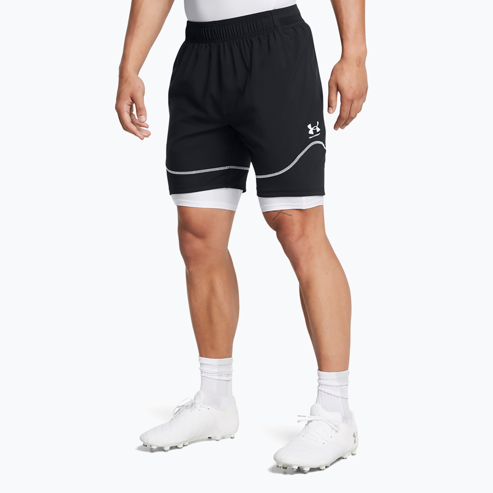 Pánske futbalové šortky Under Armour Challenger Pro Train black/white (Challenger Pro Train 1379453-003)