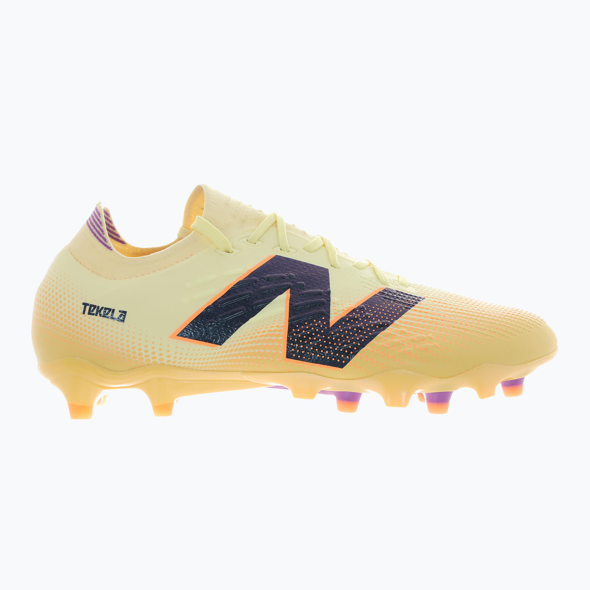 Pánske kopačky New Balance Tekela Pro Low Laced V4+ FG beige