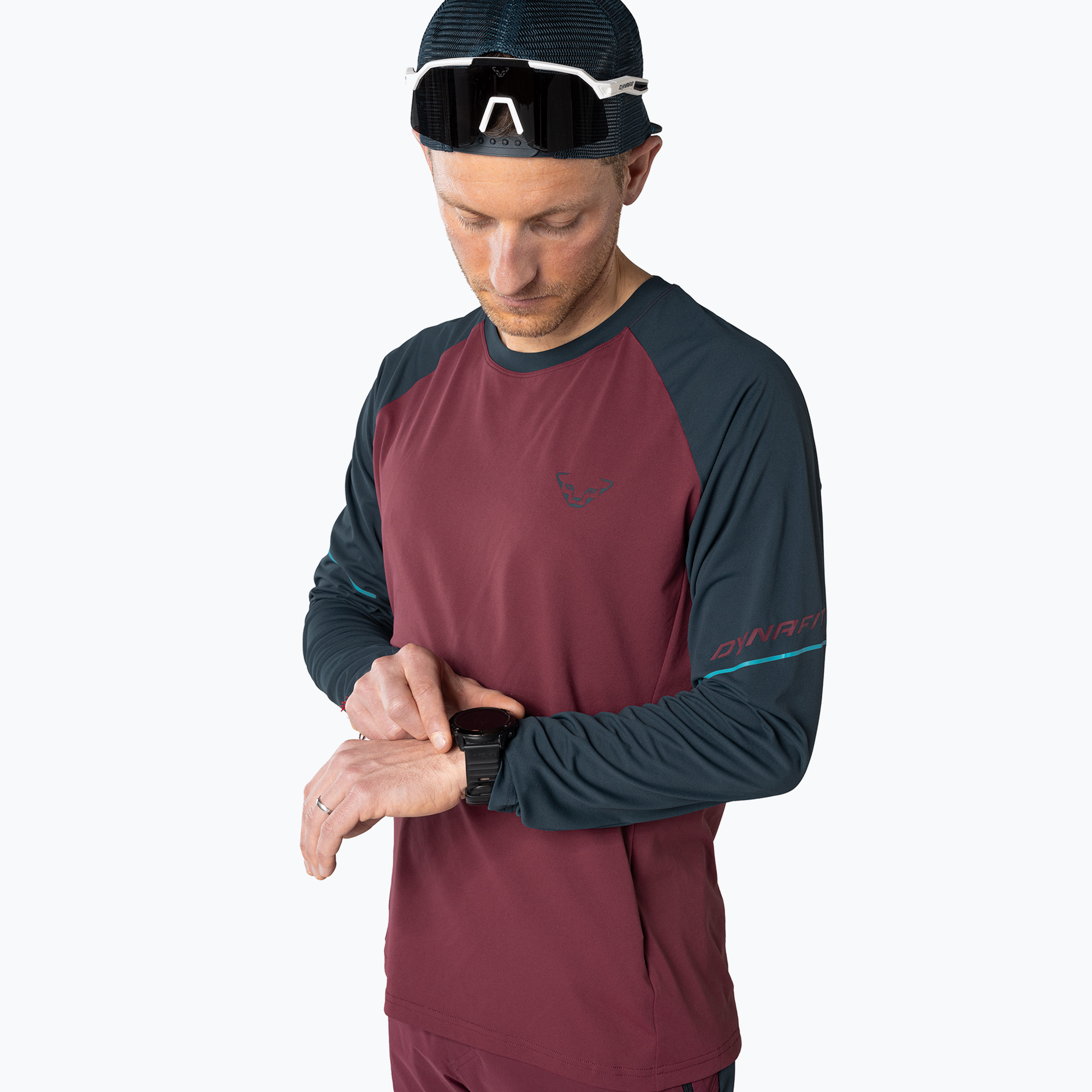 Pánske bežecké tričko s dlhým rukávom DYNAFIT Alpine Pro burgundy (Alpine Pro 08-0000071156)