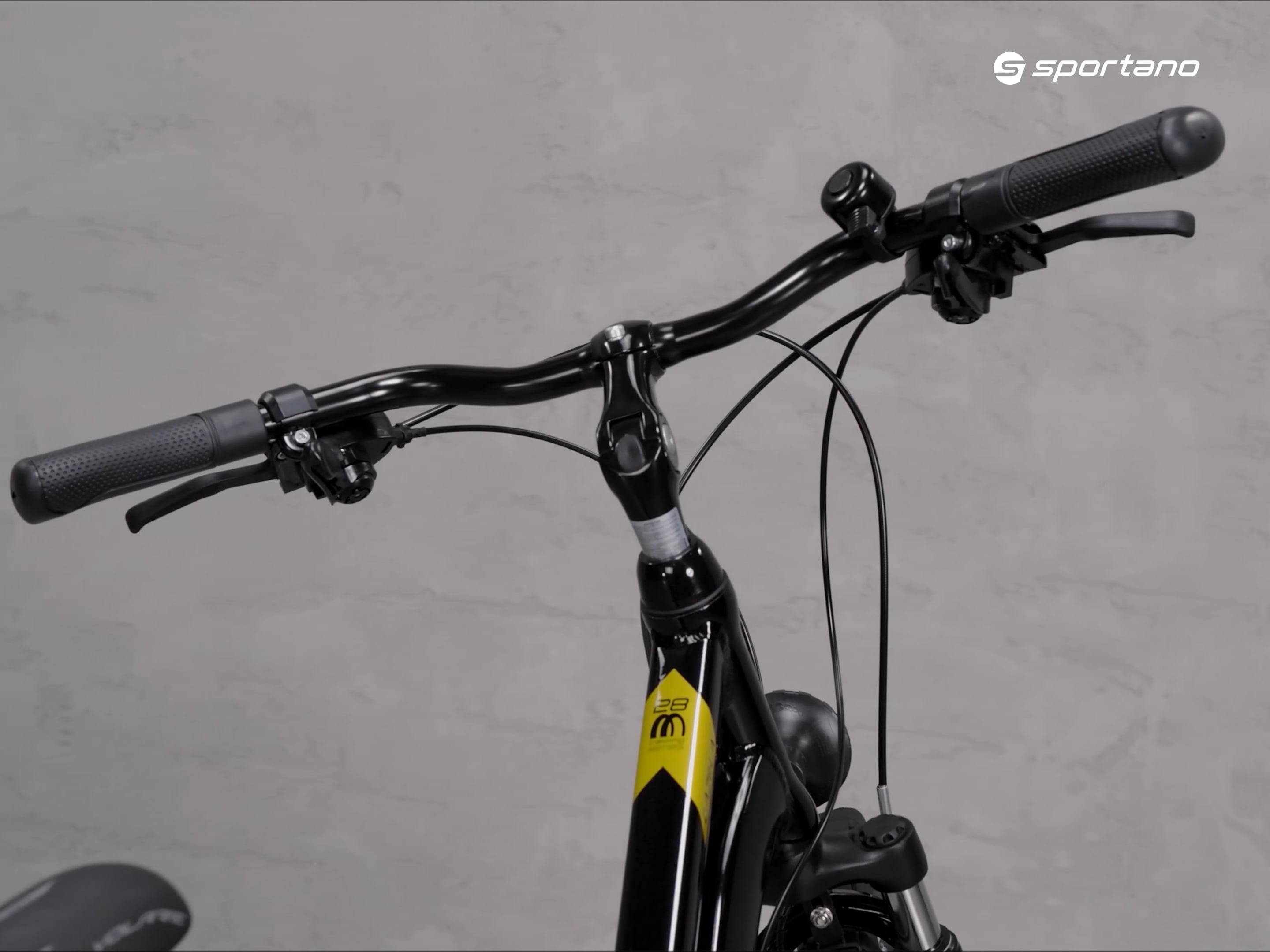 Dámsky trekingový bicykel Romet Gazela black/yellow R22A-TRE-28-19-P-468